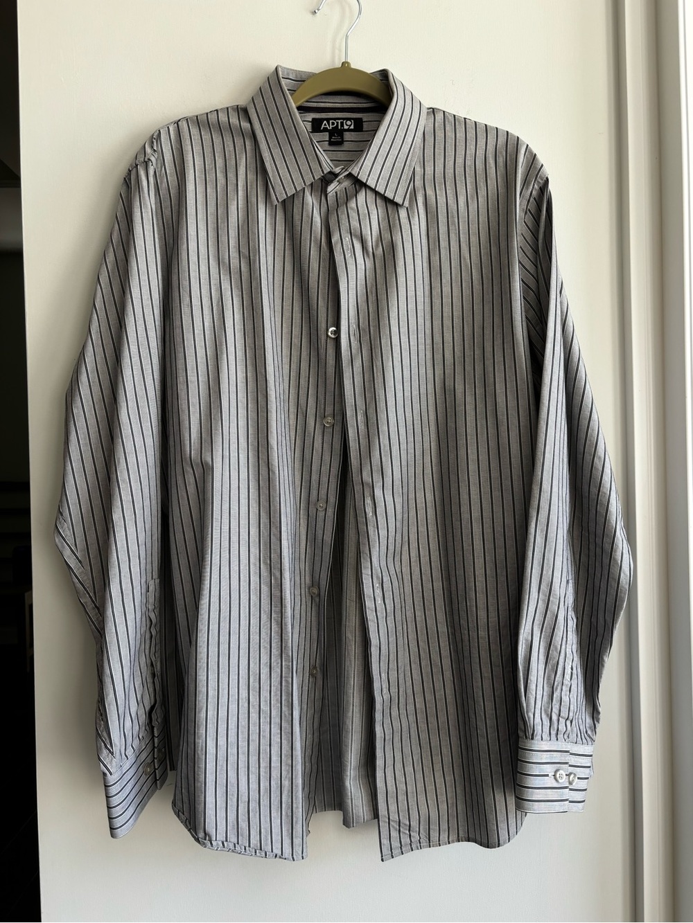 Apt. 9 Men’s Gray Pinstripe Dress Shirt , Vintage